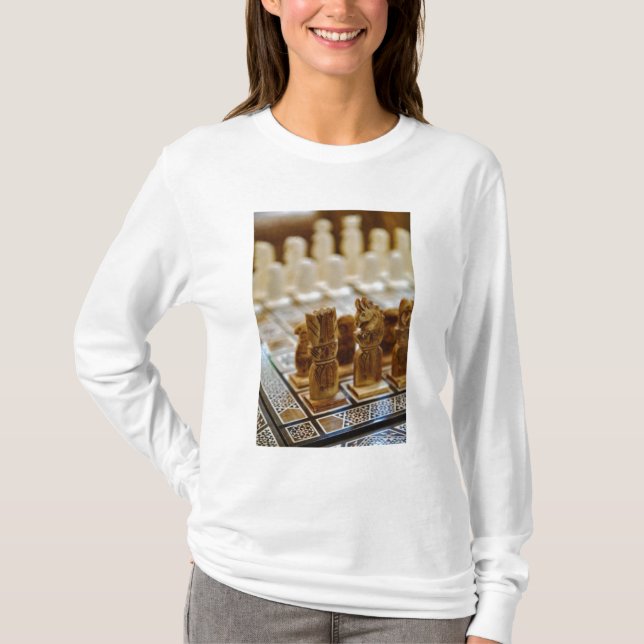 Chess set for sale, Khan el Khalili Bazaar Tee Shirt (Framsida)