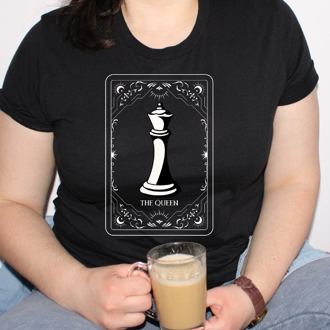 Chess tarot Card The Queen minimalist Aestthetic T Shirt (Skapare uppladdad)