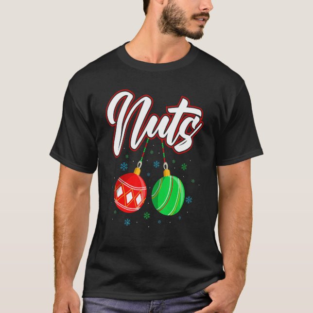 Chest Nuts Christmas T Shirt Funny Matching Couple (Framsida)
