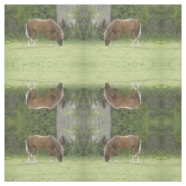 Chestnut Brown Horse Grasing Patterned Animal Tyg (Provkarta)