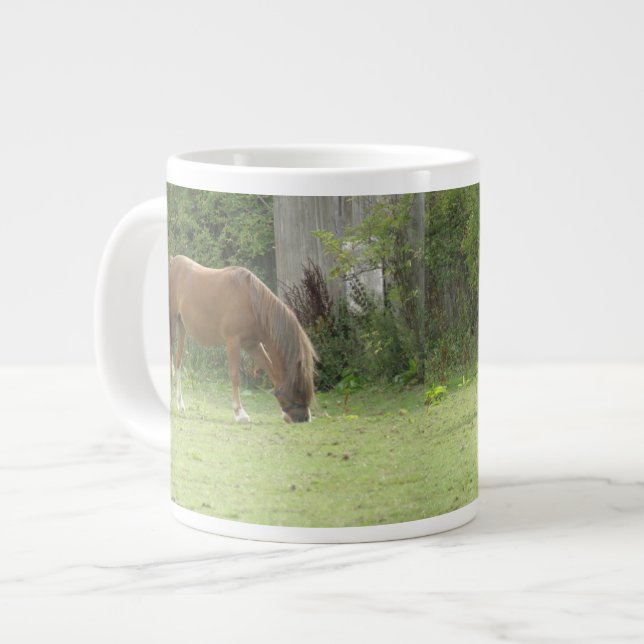 Chestnut Brown Horse Grazing Mugg Jumbo Mugg (Framsida vänster)