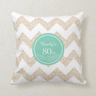 Chevron 80th Birthday Firation Pillow med namn Kudde