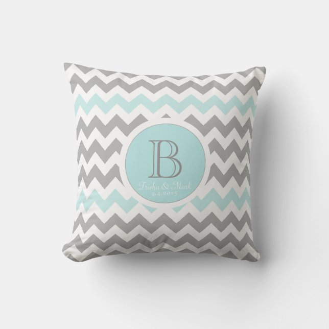 Chevron Grått Aqua White Monogram Bröllop Pillow Kudde (Framsida)
