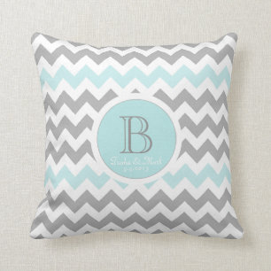 Chevron Grått Aqua White Monogram Bröllop Pillow Kudde