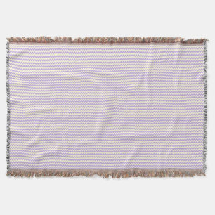 Chevron zigzag mönster lila lilac och kräm mysfilt