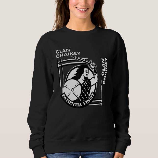 Cheyne Clan Gaelic Motto Swordsman T Shirt (Framsida)
