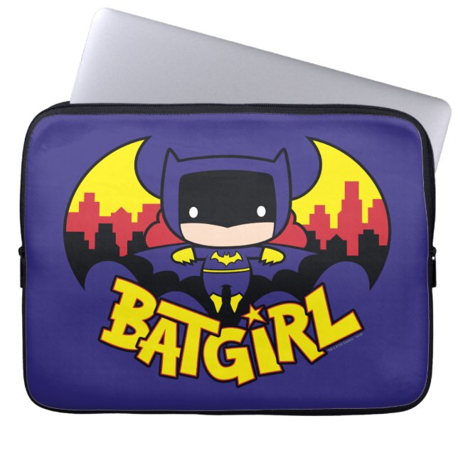 Chibi Batgirl with Gotham Skyline & Logotyp Laptop Fodral (Framsidan)