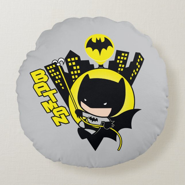 Chibi Batman Scaling the City Rund Kudde (Framsidan)