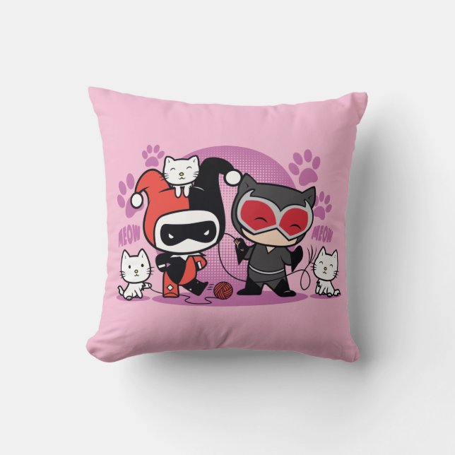 Chibi Harley Quinn och Chibi Catwomen med katter Kudde (Framsida)
