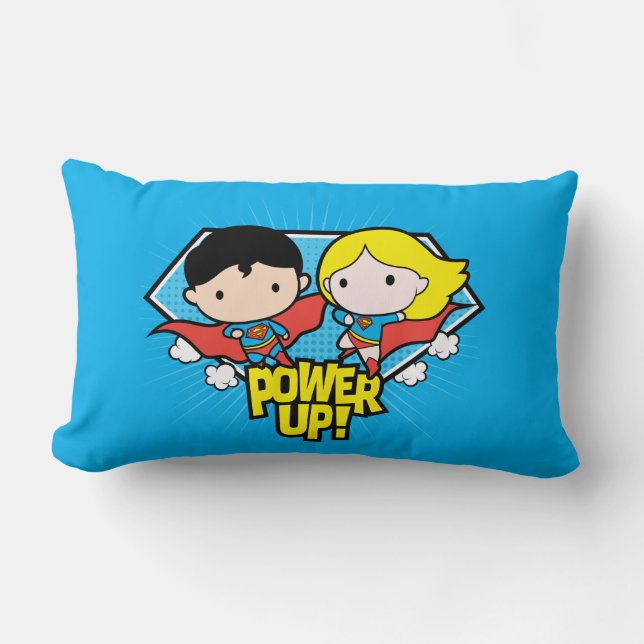 Chibi Superman och Chibi Supergirl Power Up! Lumbarkudde (Framsida)