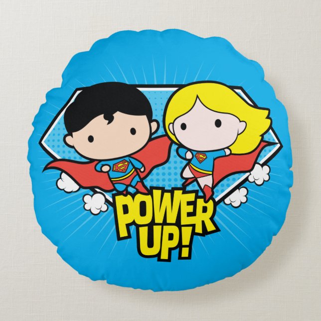 Chibi Superman och Chibi Supergirl Power Up! Rund Kudde (Framsidan)