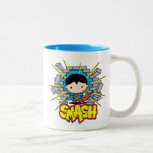 Chibi Superman som slår igenom brickan Wall Två-Tonad Mugg