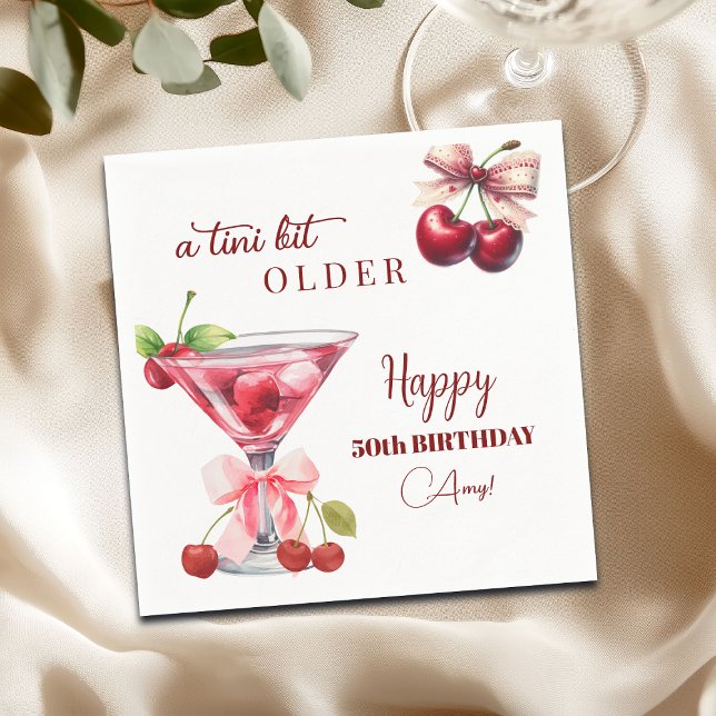 Chic A Tini Bit Older Cherry Martini 50th Birthday Pappersservett (Skapare uppladdad)