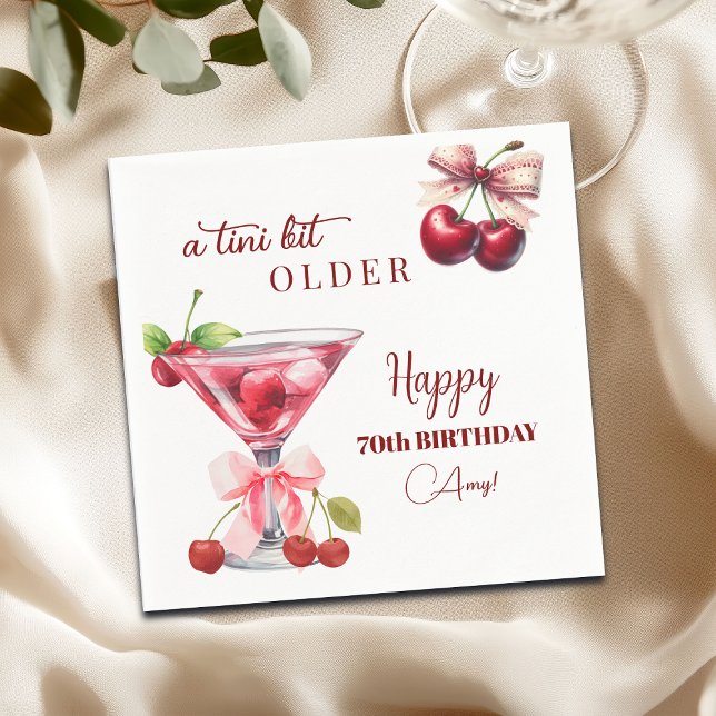 Chic A Tini Bit Older Cherry Martini 70th Birthday Pappersservett (Skapare uppladdad)