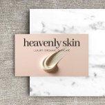 Chic Beauty Skin Care Spa Boutique Rosa Visitkort<br><div class="desc">Njut av ditt varumärke i elegans med vår chic skinkare, affärskortmall, perfekt för skönhetsindustrin. Ett högupplöst foto av en luxuriös smutsig docka av skinkkräm vilar på ett mjukt rosa yta som skapar en unik tredimensionell effekt samtidigt som det även präglas av enkelhet och sofistikering. Den här mallen är perfekt för...</div>