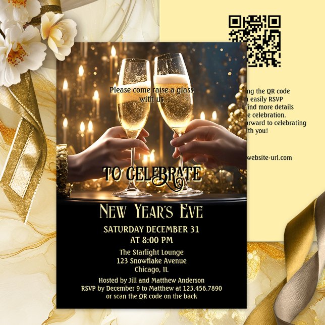 Chic Black Guld mousserande Nyårsafton Inbjudningar (Festive chic gold and black New Year's Eve party invitation featuring a toast with sparkling wine)