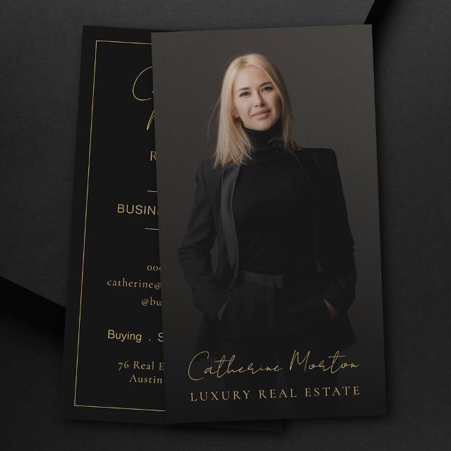 Chic Black Guld Photo Luxury Real Gods Visitkort (Luxury Real Estate Business Card With Chic Black & Gold Script Realtor Broker Photo)