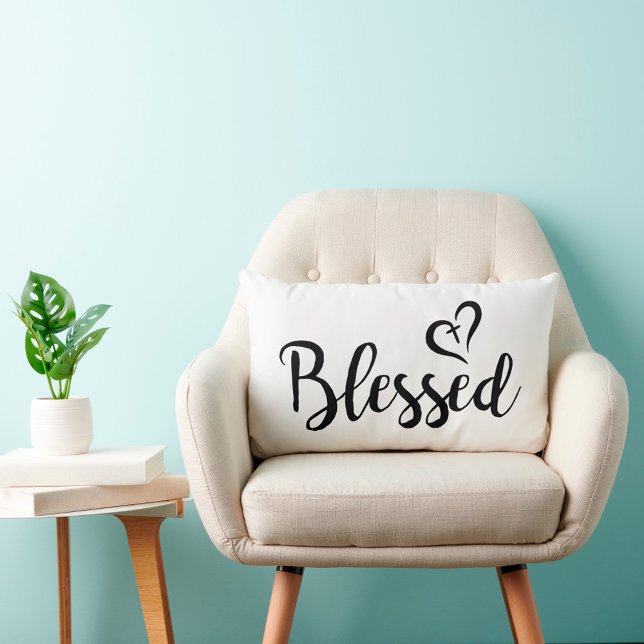 chic BLESSED-skriptbokstäver Lumbarkudde (Skapare uppladdad)