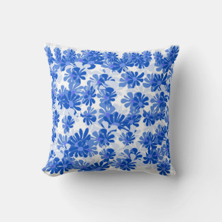 Chic Blossoms: Vibrant Blue Cushion Kudde