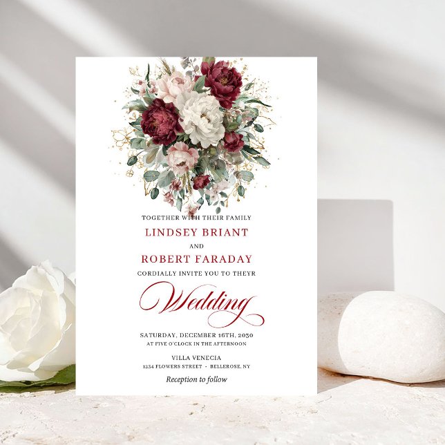 Chic Bohemian Burgundy White Floral Greenery Weddi Inbjudningar (Chic Bohemian Burgundy White Floral Greenery Wedding Invite)
