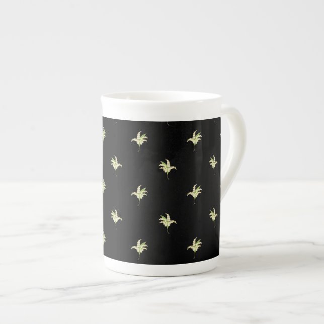 Chic Bone China Mugg: Lilies of the Valley, Black Benporslin Mugg (Framsida höger)