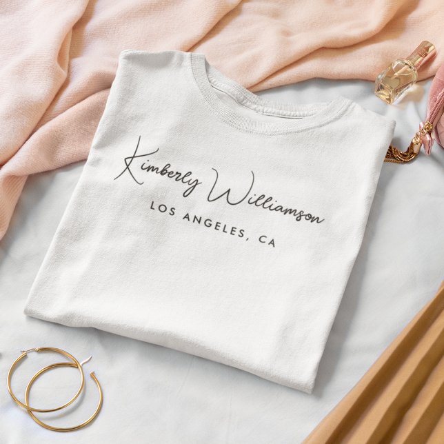 Chic Business Namnteckning skript vitt T Shirt (Empower your name in our signature script as your logo and brand identity)