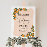 Chic Citrus Orange Greenery Bröllop Möhippa Välkom Poster<br><div class="desc">Denna sjudande poster har vackra,  handmålade orangar och grön energi. Underbar för sommaren/vår bröllop!</div>