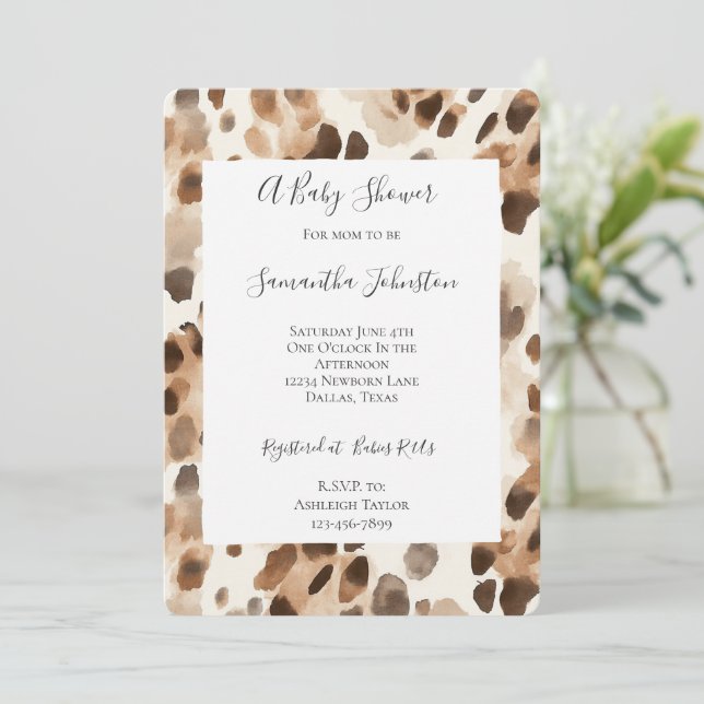Chic Cream Brown Leopard Animal Print Baby Shower Inbjudningar (Stående Fram)