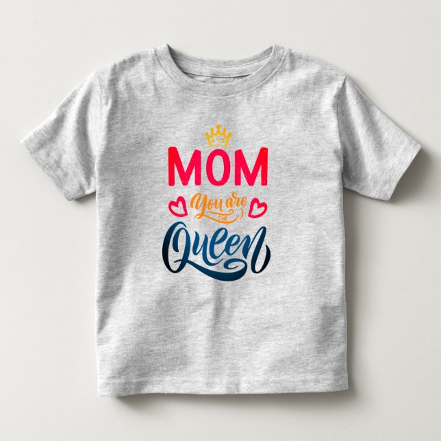 Chic Design Typography Mamma du är drottning T Shirt (Framsida)