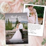 Chic Elegant Script 2 Photo Bröllop - tackkort Tack Kort<br><div class="desc">Modern Elegant Chic Calligraphy Script Bröllop 2 Photo Tackyou Card. Modern Snyggt bröllop tackar dig för att du har en lodrät på framsidan med texten "Tack" i ett snävt, snävt och snävt tecken på typografi, swash svan-teckensnittsskript i vitt överlägg på bild. 2-sidigt kort med 2 foton. Du kan enkelt anpassa...</div>