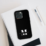 Chic enkel minimalistisk fet Brev Monogram Namn<br><div class="desc">Chic enkel minimalistisk fet Brev Monogram Namn iPhone 13 Pro Fodral</div>