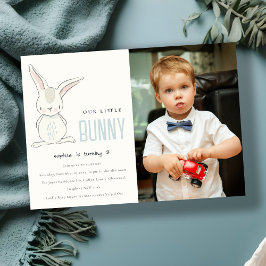 Chic Enkelt Cute Blue Bunny Boys Photo Kids Inbjudningar