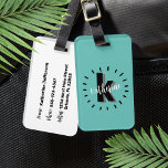 Chic - enkelt inledande monogram bagagebricka<br><div class="desc">Ett enkelt, men roligt sött och modernt monogram med initialer och namn i en detaljrikedom i en streckcirkel. Ett enkelt svart och vitt stil, men du kan byta ut färg mot ditt eget. Lägg till en mönster bakom, eller bara behålla ett enkelt färg. Det kan hända att ditt första behandlingstillfälle...</div>