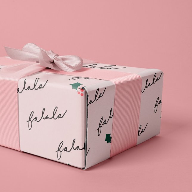 Chic Fa La Hand Lettering Rosa Festive Holly Presentpapper (Chic Fa La La Hand Lettering Pink Festive Holly Wrapping Paper)