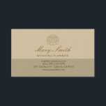 Chic Faux Linen Emboss, Affärskort Visitkort<br><div class="desc">Fintvätt,  vintage tittar,  med en logotyp för vapensköld med en fotoshopad reliefeffekt,  chicens affärskort är lätt att anpassa. Det här är en chic,  ett klasscertifikat.</div>