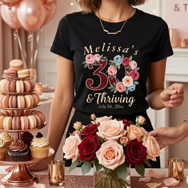  chic floral 30-årsfest  t shirt (Skapare uppladdad)