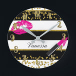 Chic för Glam för glamour för rosa Rund Klocka<br><div class="desc">Skräddarsy med någon text.</div>
