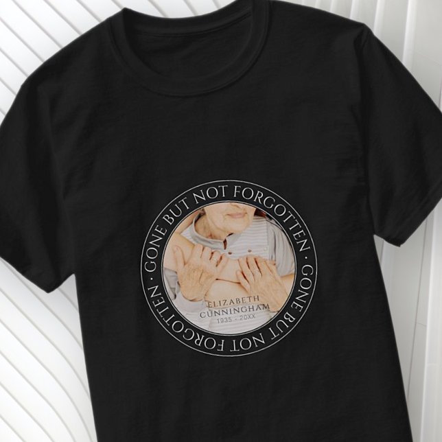 Chic för klassisk Elegant i Memorial-citattecken - T Shirt (Skapare uppladdad)