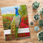 Chic för vacker blå Grönt Peacock Photo Snyggt Pussel<br><div class="desc">Det finns inget som är så häpnadsväckande som en blåblå royal med sina blåa grönt-gem-nudda fjädrar, mot en ljusröd blommar som bortser från en sydlig kust i Kalifornien. Fira dess skönhet varje dag när du arbetar med detta unika, färgstarka fotografipussel. Gör en underbar gåva till någon speciell! Kommer i en...</div>