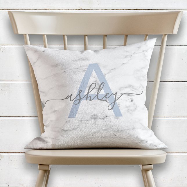Chic Fransk Blue & Grått Marble Namn Monogram Kudde (Skapare uppladdad)