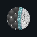 Chic gigfaux Silver glitter svart teal monogram Magnet<br><div class="desc">En coola giftig faux silver teal turquise aqua glitter och noshörningar som har svart tuff design. Elegant Glitter Monogram magnet. Anpassa den med namn, monogram eller annan önskad text. Det här gör en underbar söt 16-årsdag, bröllop, möhippa, årsdag, babydusch eller bachelorette-festgåva till vänner eller familj. Vare sig det gäller valentines...</div>