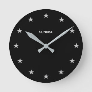 Chic Glittering Silver Stars on Black Rund Klocka