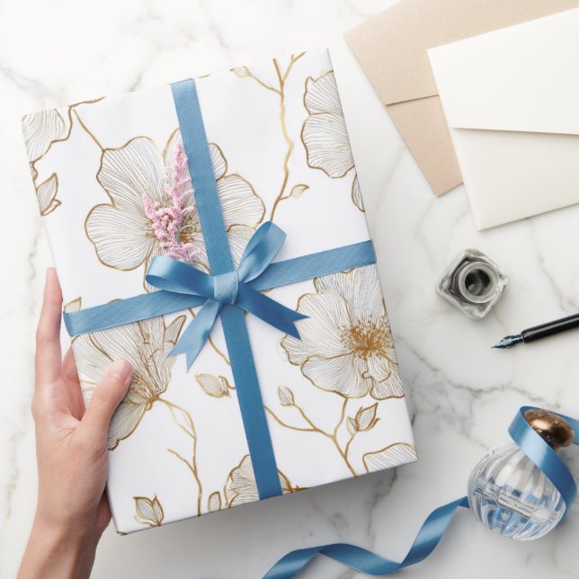 Chic Gold Line Flower White Floral Pattern Presentpapper (Gifting)