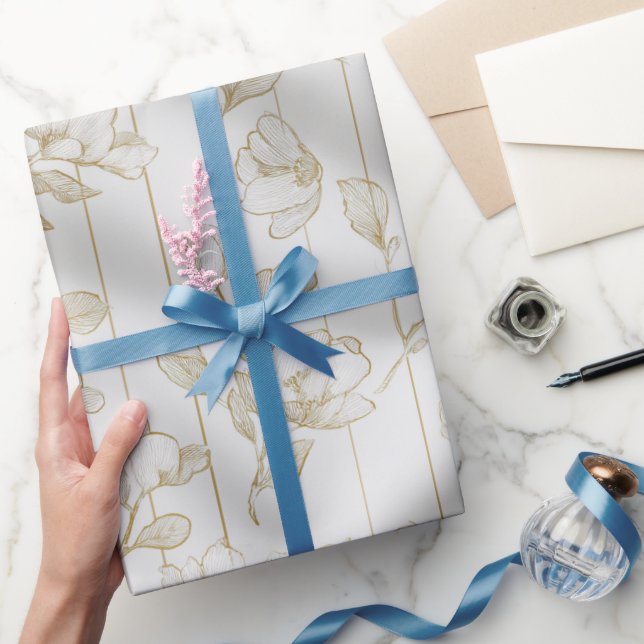 Chic Gold Line Flower White Floral Pattern Presentpapper (Gifting)