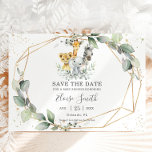 Chic Greenery Jungle Animals Baby Shower Neutralt Spara Datumet<br><div class="desc">Anpassa denna chic till könsneutrala gröna djungeldjur,  spara datumet med din egen formulering enkelt och snabbt. Klicka bara på knappen Anpassa den ytterligare för att redigera texterna,  ändra typsnitt och typsnitt färg. Matchande artiklar tillgängliga i arkivet. c) Lycklig Cat Studio</div>