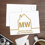 Chic Guld House Real Gods Company Marknadsföring Vykort<br><div class="desc">Det här chic guld-rektorn-monogrammet marknadsföring-vykort är anpassningsbar med ditt realföretag namn under realföretaget agent initialer i enkel typografi. Denna minimalistiska utformning har en enkel linje i ett hus. Moderna vykort för en agent som arbetar med att köpa och sälja hem.</div>