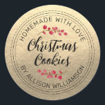 Chic Homemade jul Cranberry Cookies Guld Runt Klistermärke<br><div class="desc">Rustik, chic och modernt dekorerat bakat gods med texten homemad med kärlek, julkakor och ditt namn i svart, handskrivet manusgrafi och modern typografi på en champagne guld-bakgrund med en snyggt kranbär sprickor. Lägg bara till ditt namn och produkten namn på etiketten. Enbart designad för dig av Lycklig Dolphin Studio. Kontakta...</div>