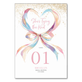 Chic Hon Gifter sig Rosa Bow Möhippa Bordsnummer