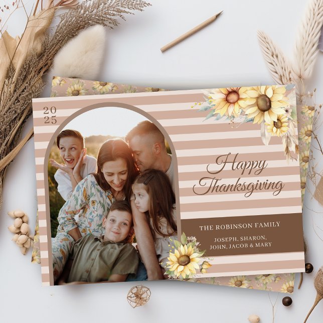 Chic Höstfälla Blommigt Happy thanksgiving Julkort (Modern Happy Thanksgiving cards with arch photo and watercolor sunflowers in autumn fall dusty rose)