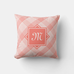 Chic koral med modernt diagonalt monogram kudde